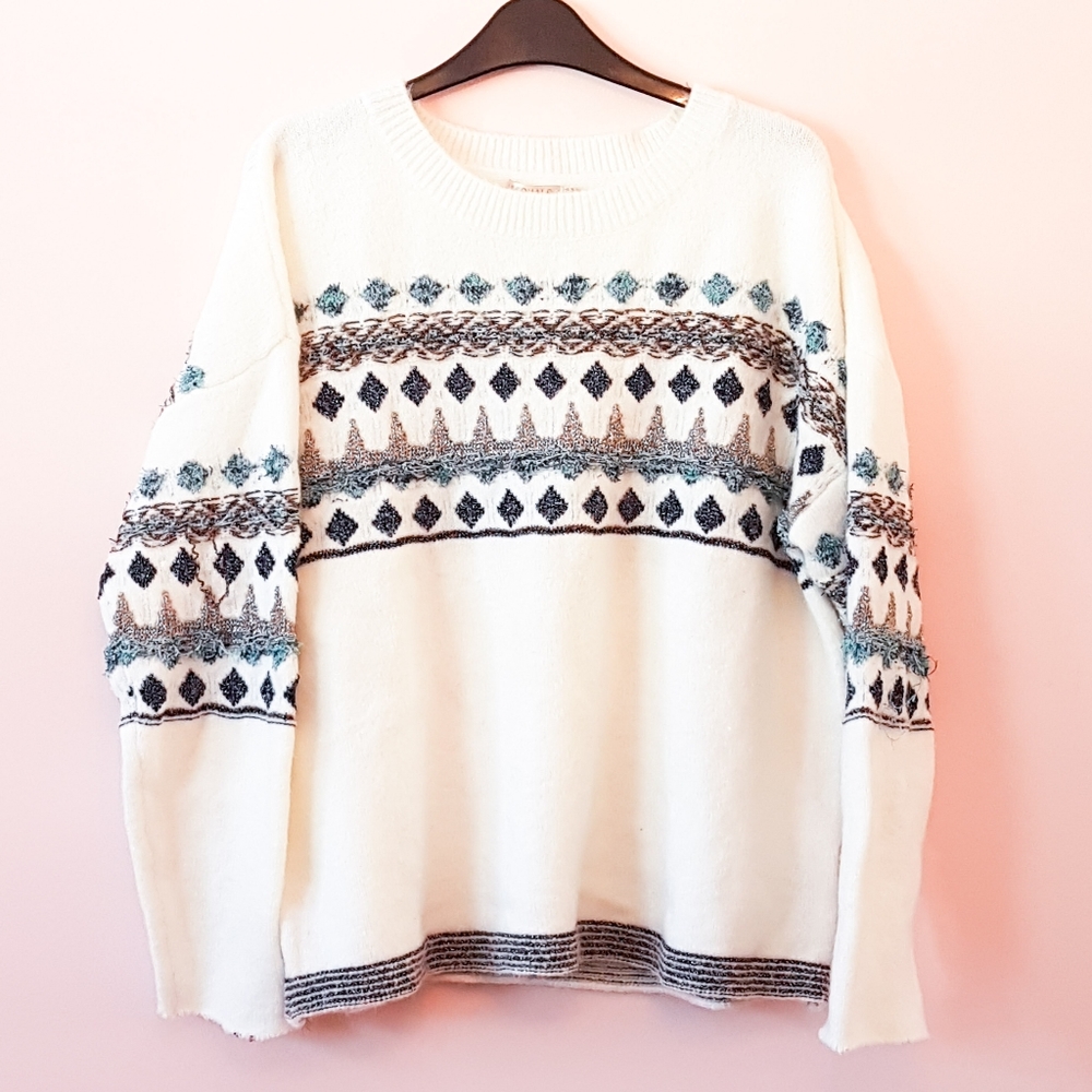 Stunning soft Esqualo sweater with texture